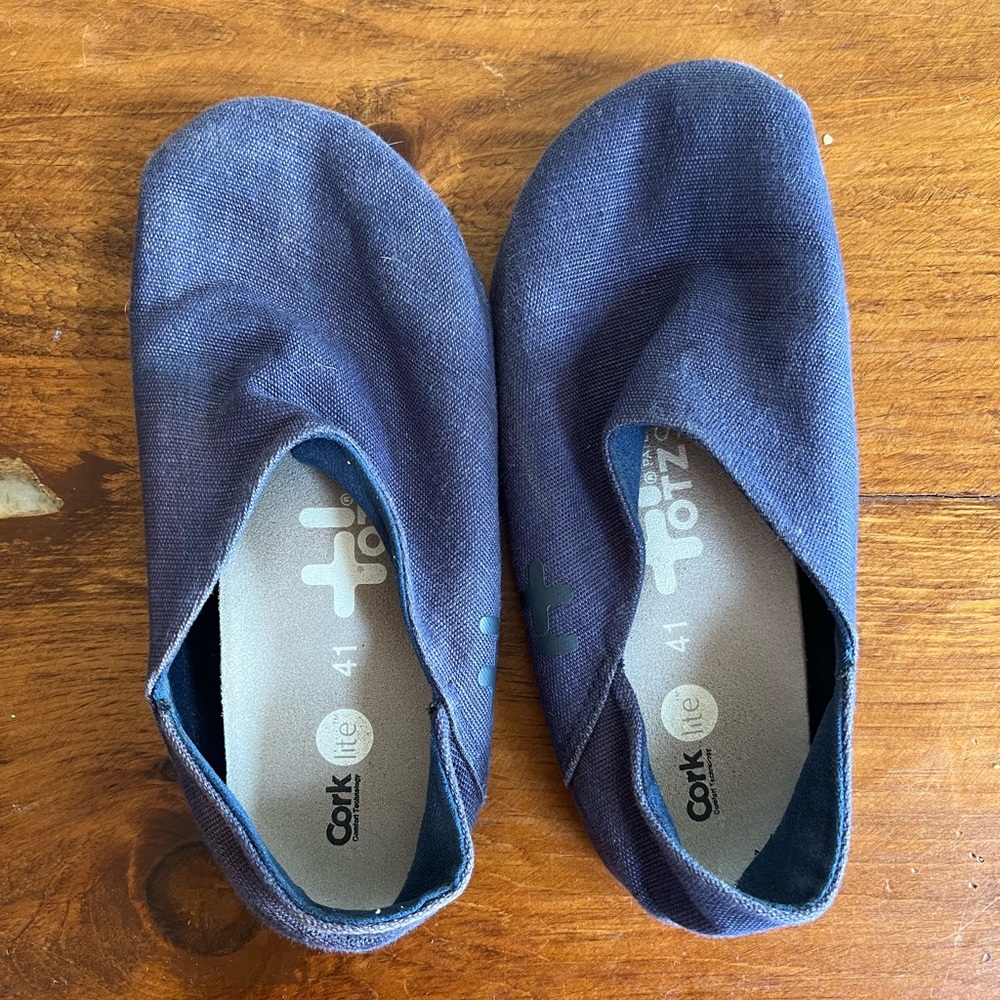 Otz shoes in Navy Blue